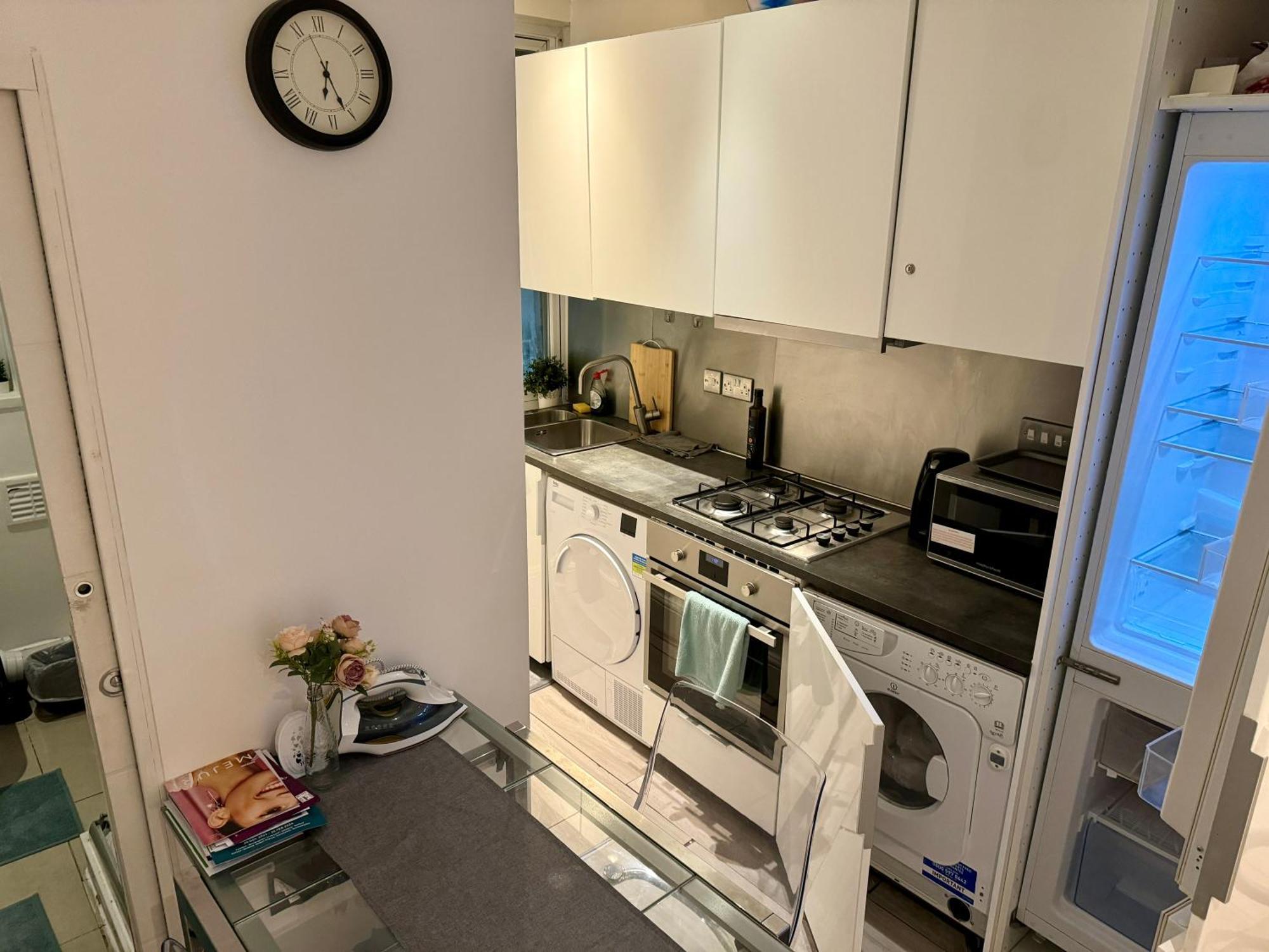 King's Cross Private Bedrooms * London