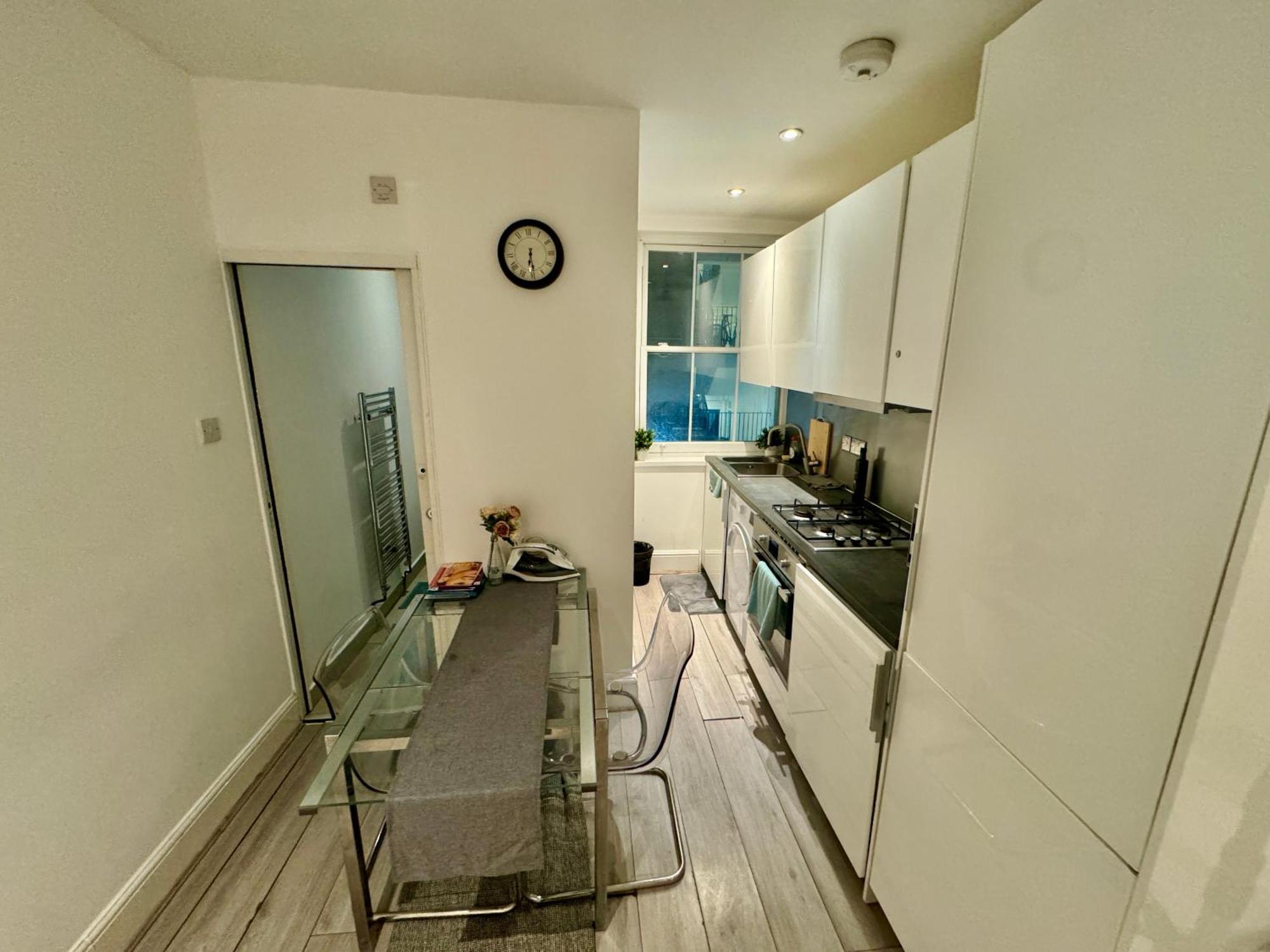 King's Cross Private Bedrooms Homestay *